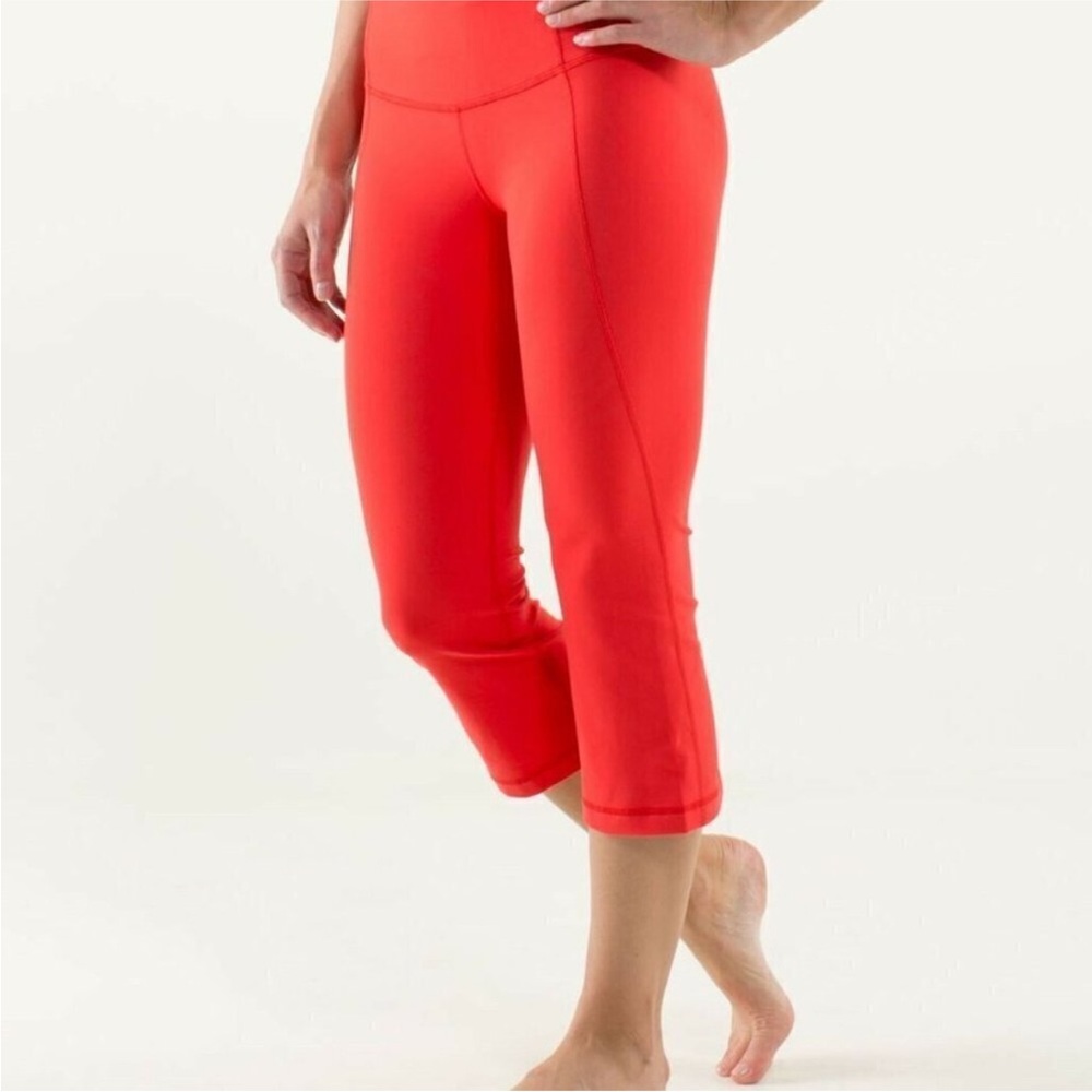 Lulu Lmeon Bright Red Capri Cropped Leggings. NWT Size 6